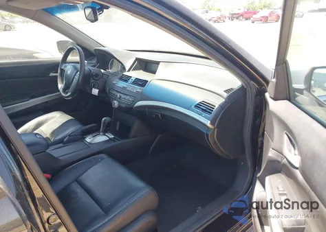 2010 Honda Accord 2.4 Ex-L z USA, uszkodzony, nr VIN 1HGCP2F85AA195236